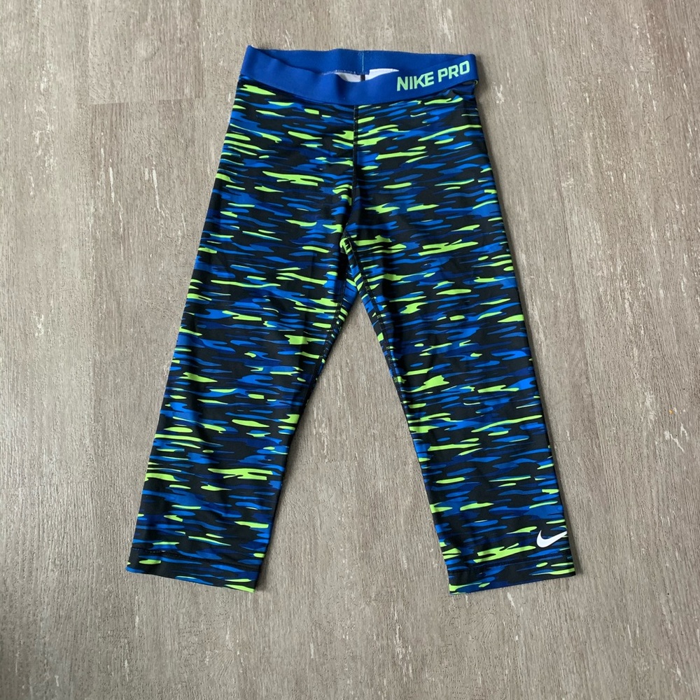 Nike Pro Fitted Leggings size Medium